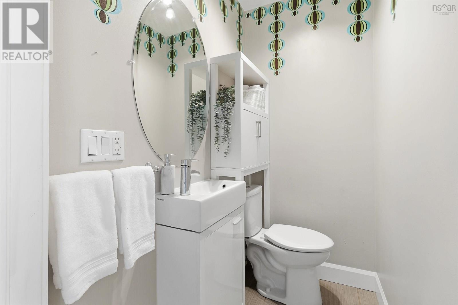 24 Winsloe Drive - 15