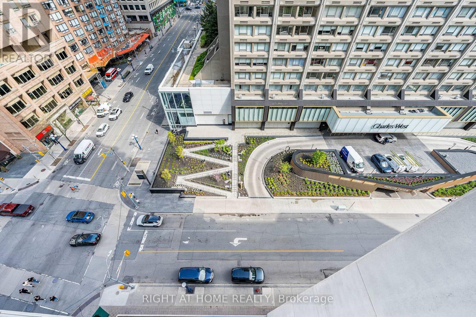 #1106 1121 BAY STREET - 34