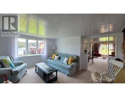 18 Salt Harbour Road thumbnail 13