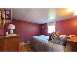 18 Salt Harbour Road thumbnail 29