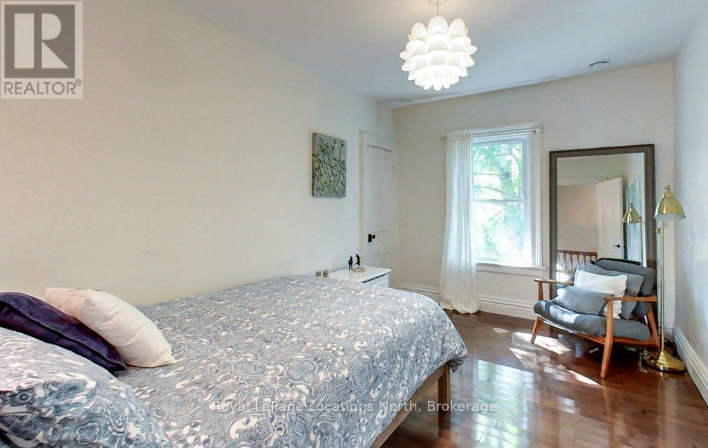 138 BRUCE STREET S - 25