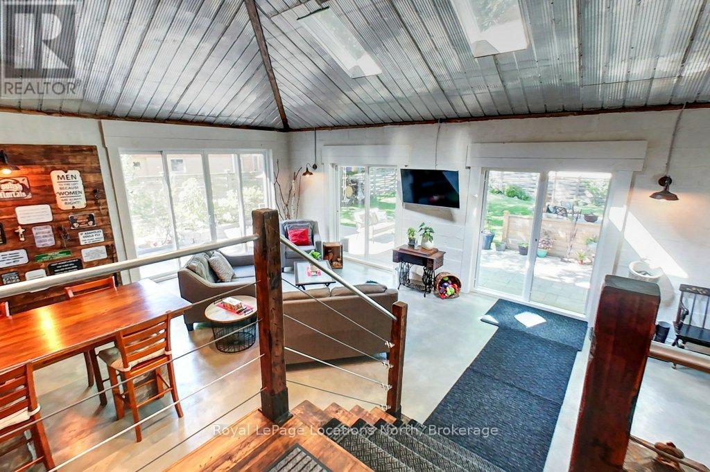 138 BRUCE STREET S - 17