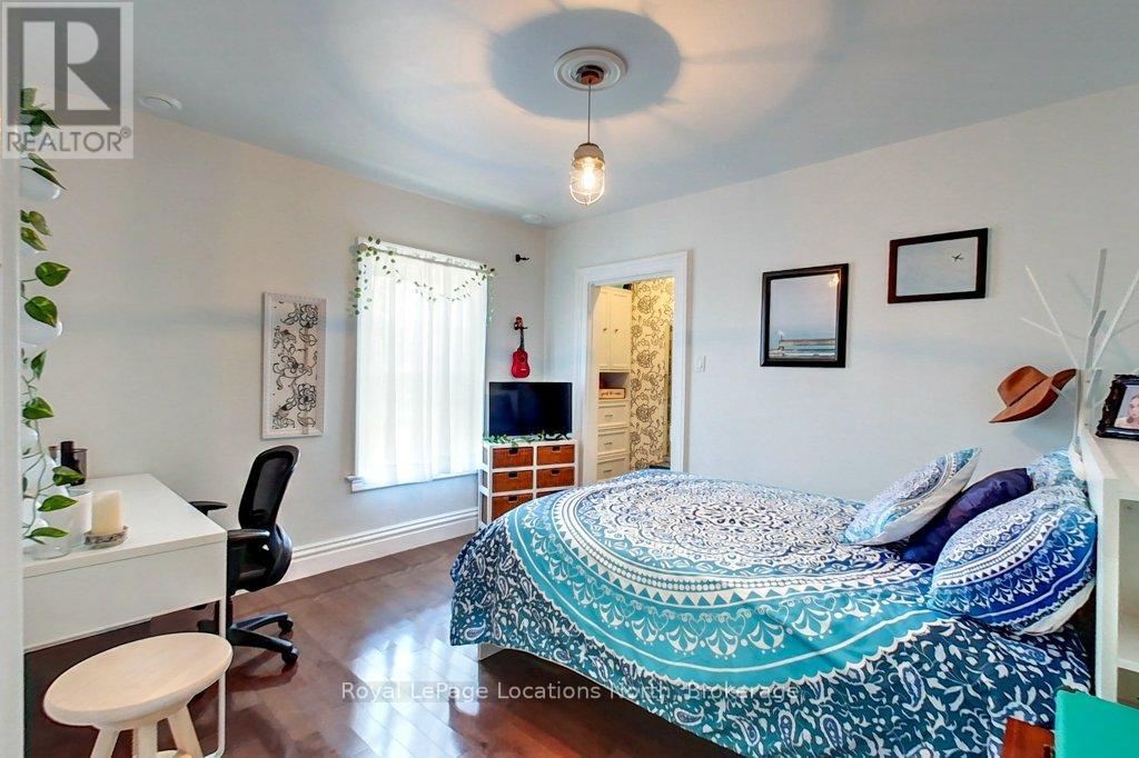 138 BRUCE STREET S - 26