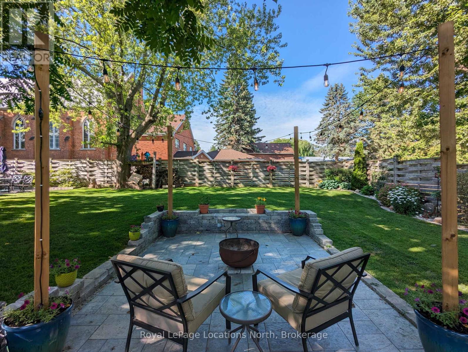 138 BRUCE STREET S - 36