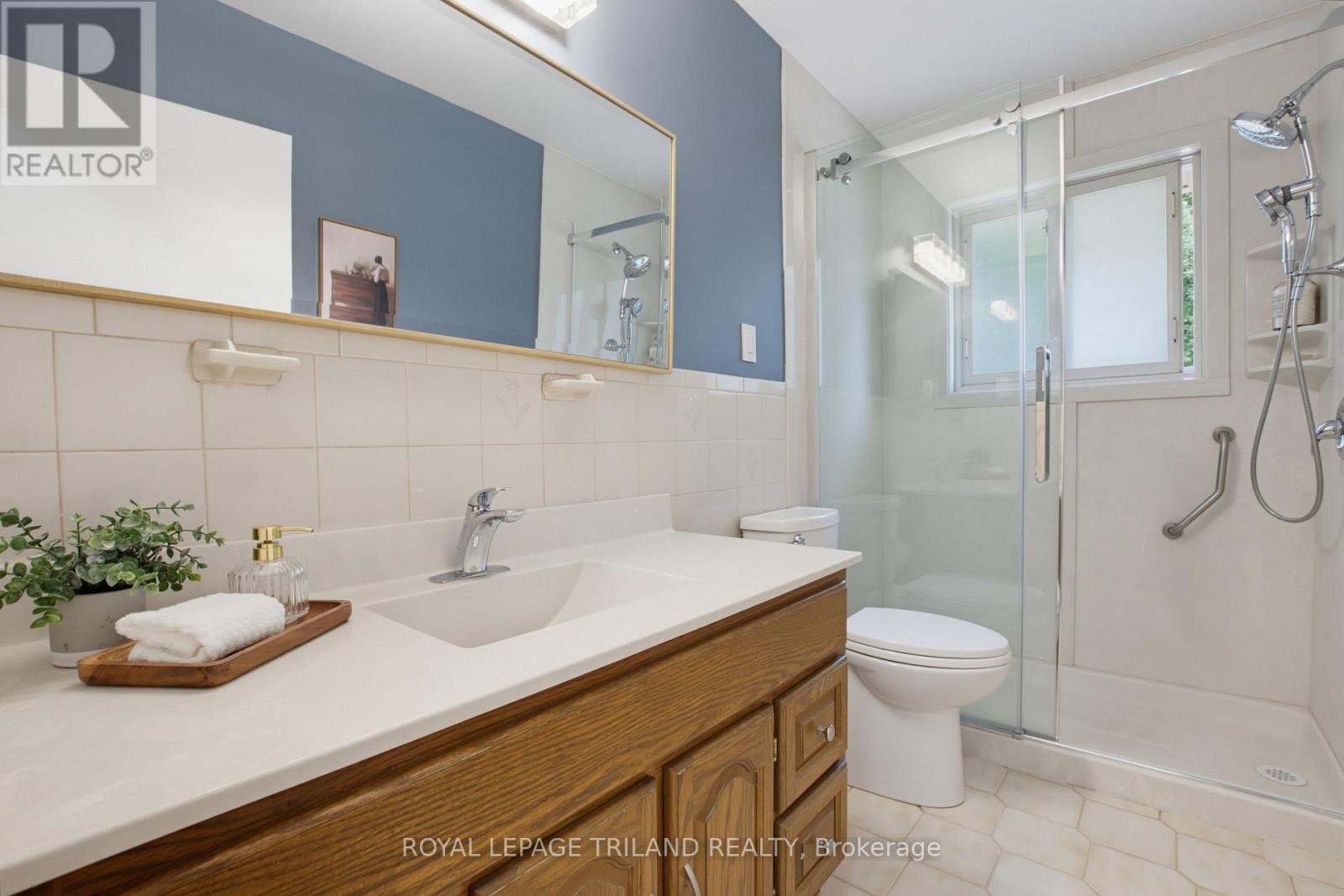 203 TAVISTOCK ROAD - 24