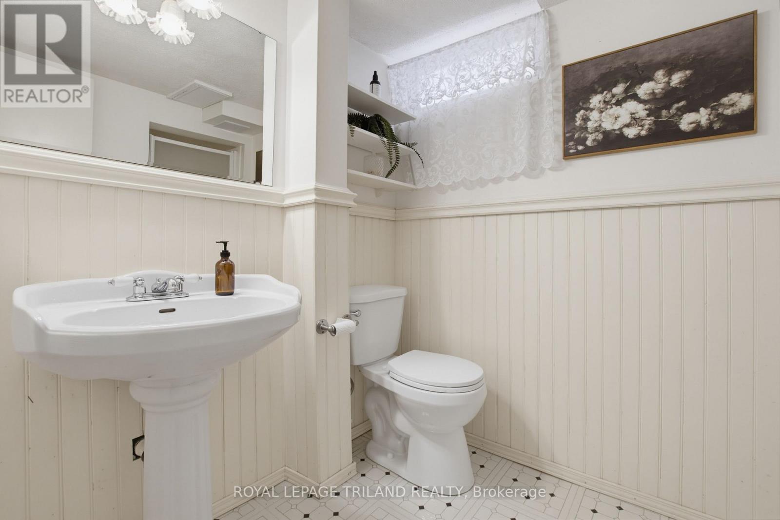 203 TAVISTOCK ROAD - 34