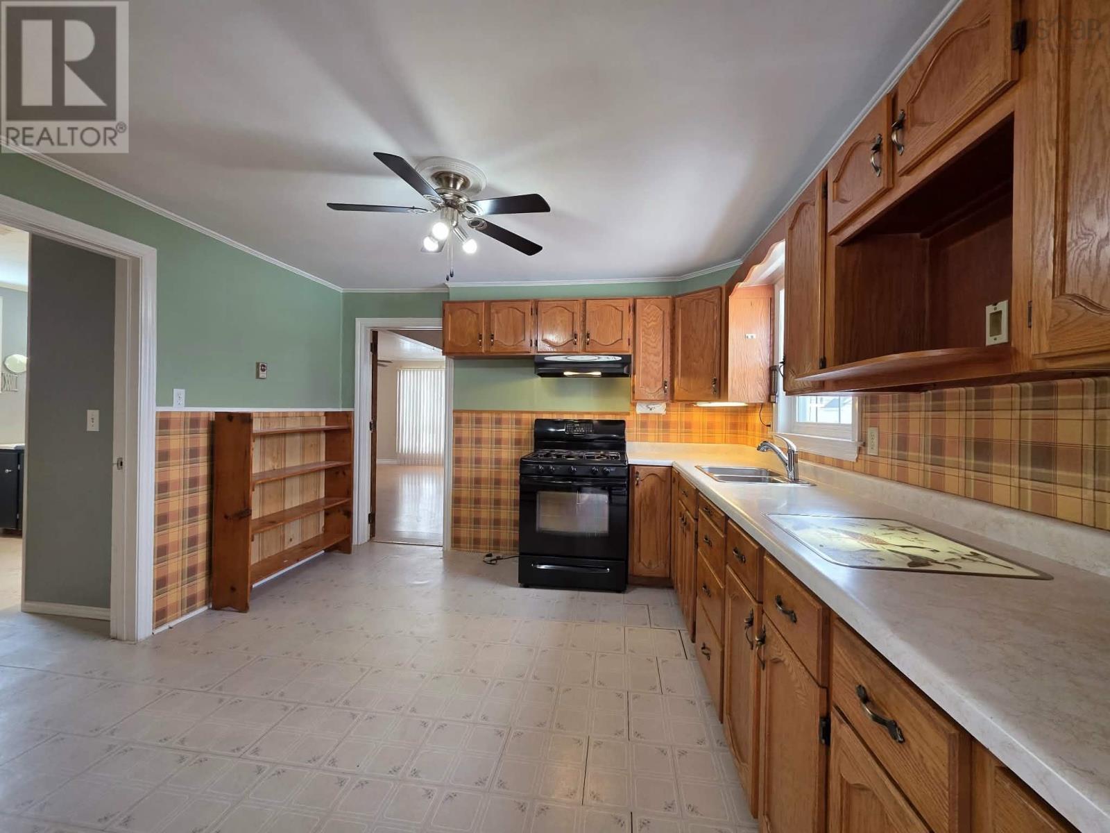 68 Hillcrest Avenue - 12