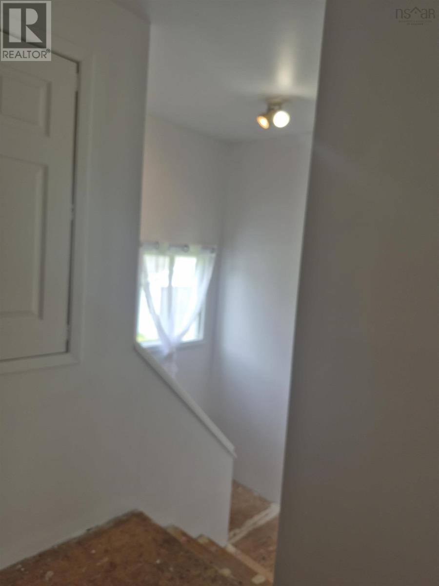 68 Hillcrest Avenue - 25