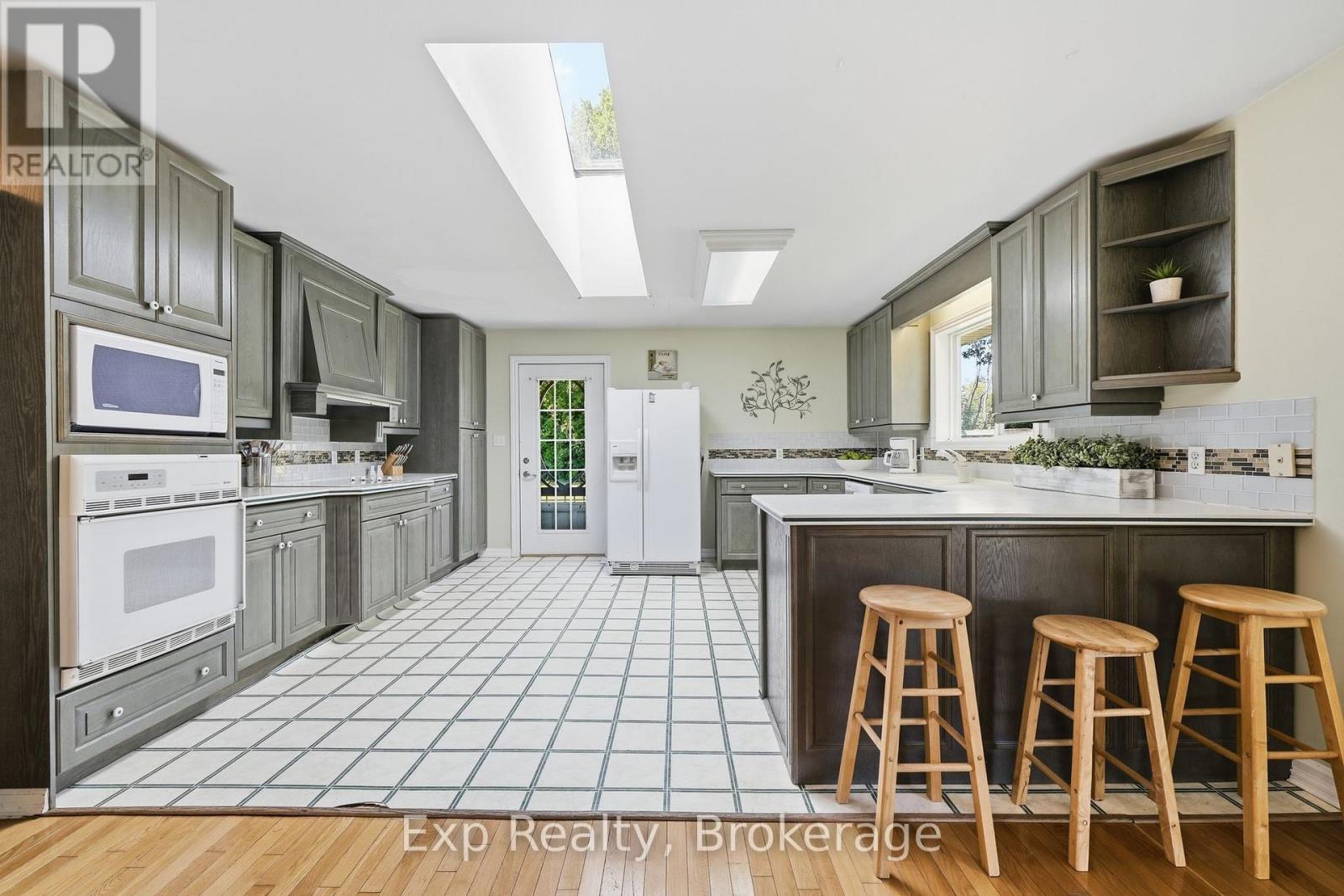 21627 LOYALIST PARKWAY - Image 15