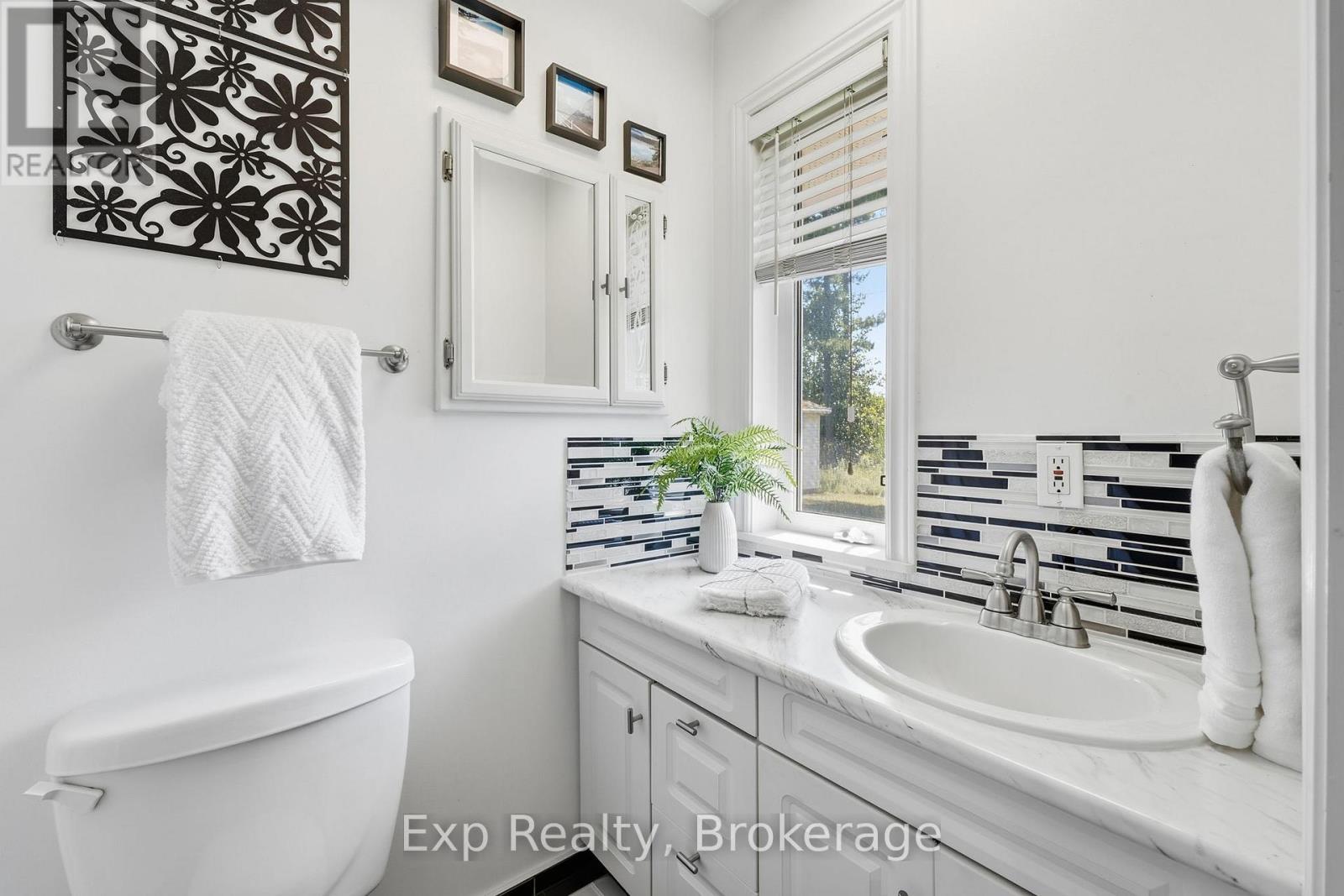 21627 LOYALIST PARKWAY - Image 24