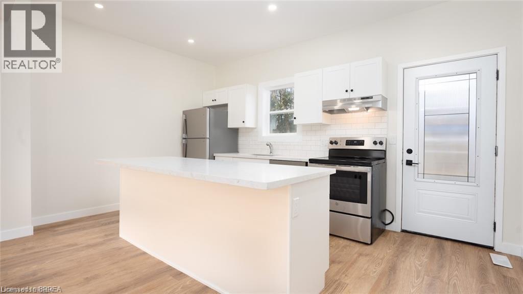 55 WINNIETT Street - 3