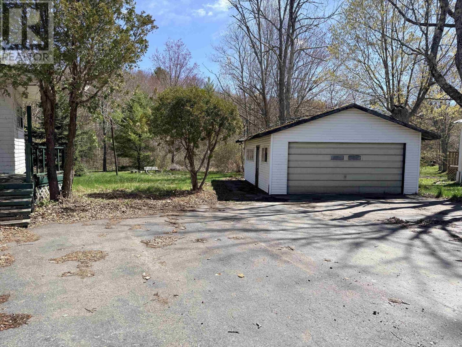 5350 Highway 10 - 3