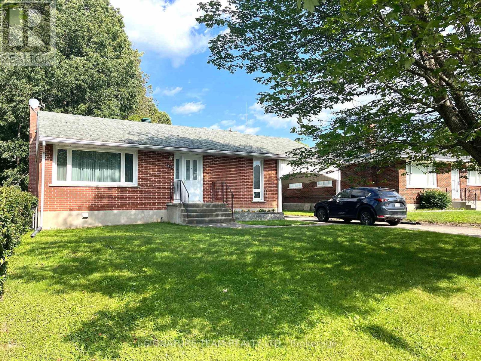 595 CECELIA STREET, Ottawa. Luxury613. By Peter Sagos
