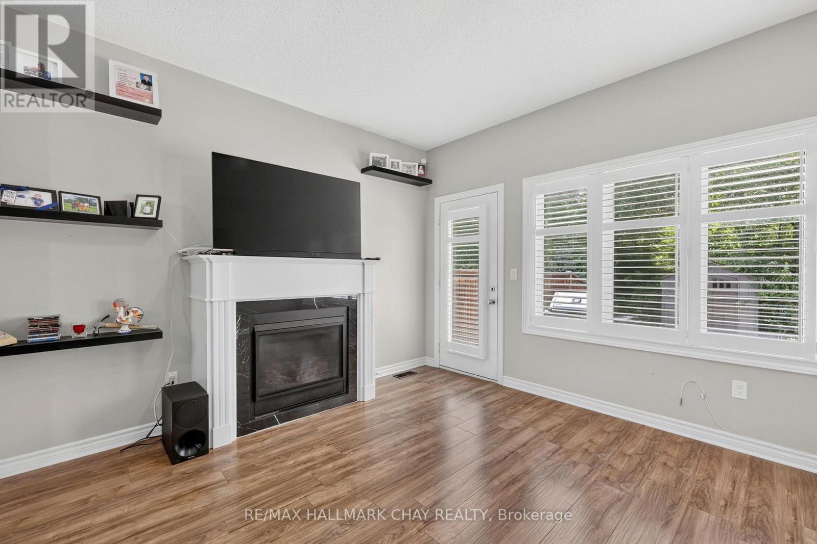 72 DECAROLIS CRESCENT - Image 12