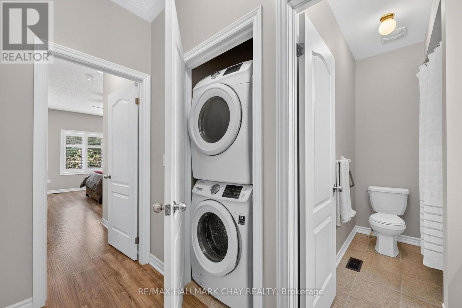 72 DECAROLIS CRESCENT - Image 21
