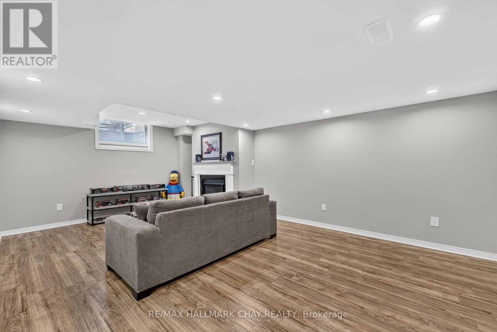 72 DECAROLIS CRESCENT - Image 23