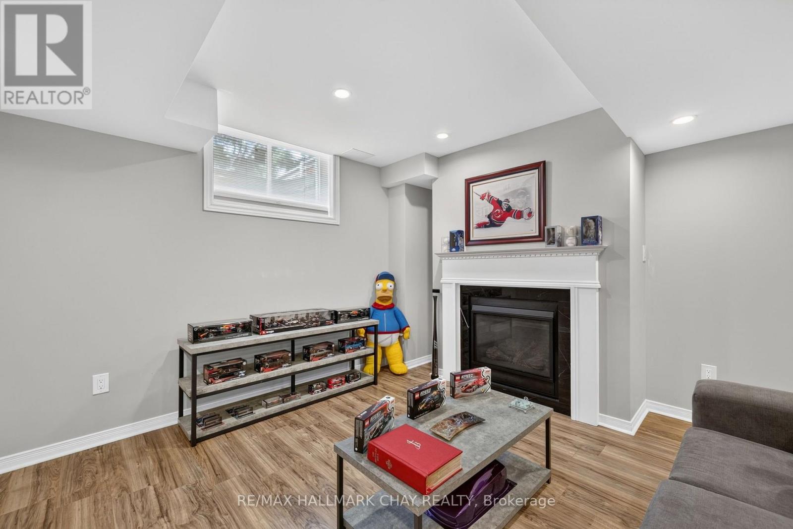 72 DECAROLIS CRESCENT - Image 24