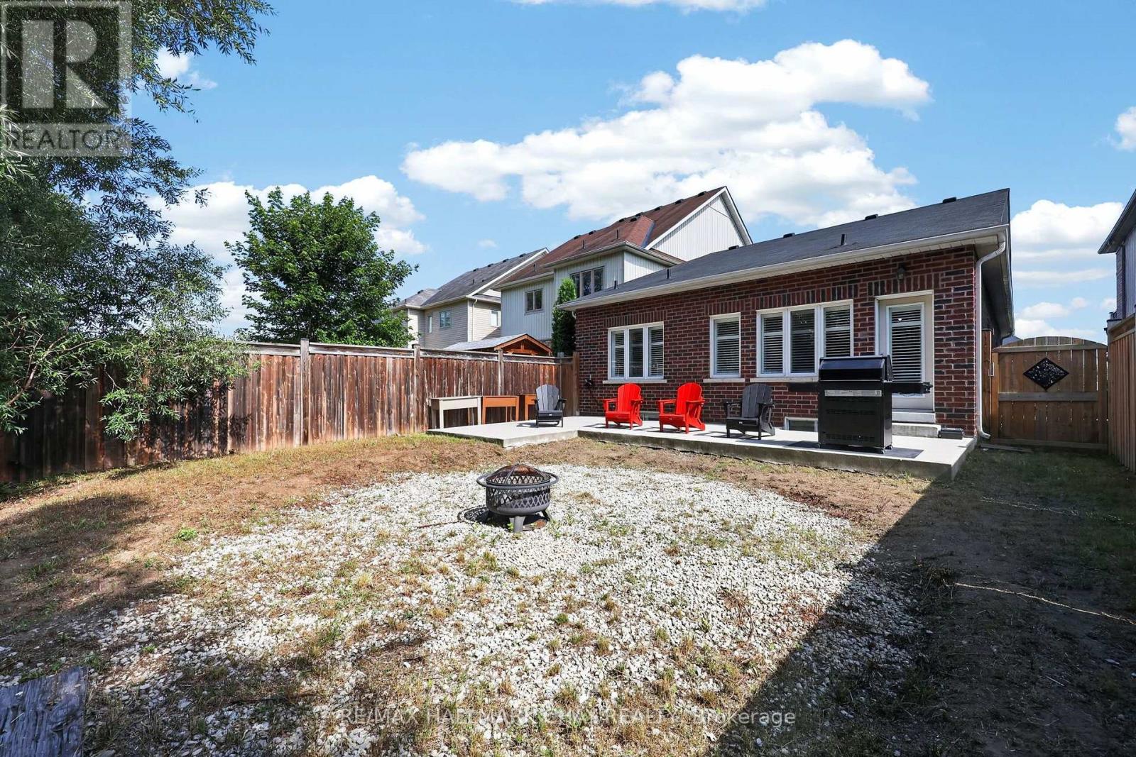 72 DECAROLIS CRESCENT - Image 31