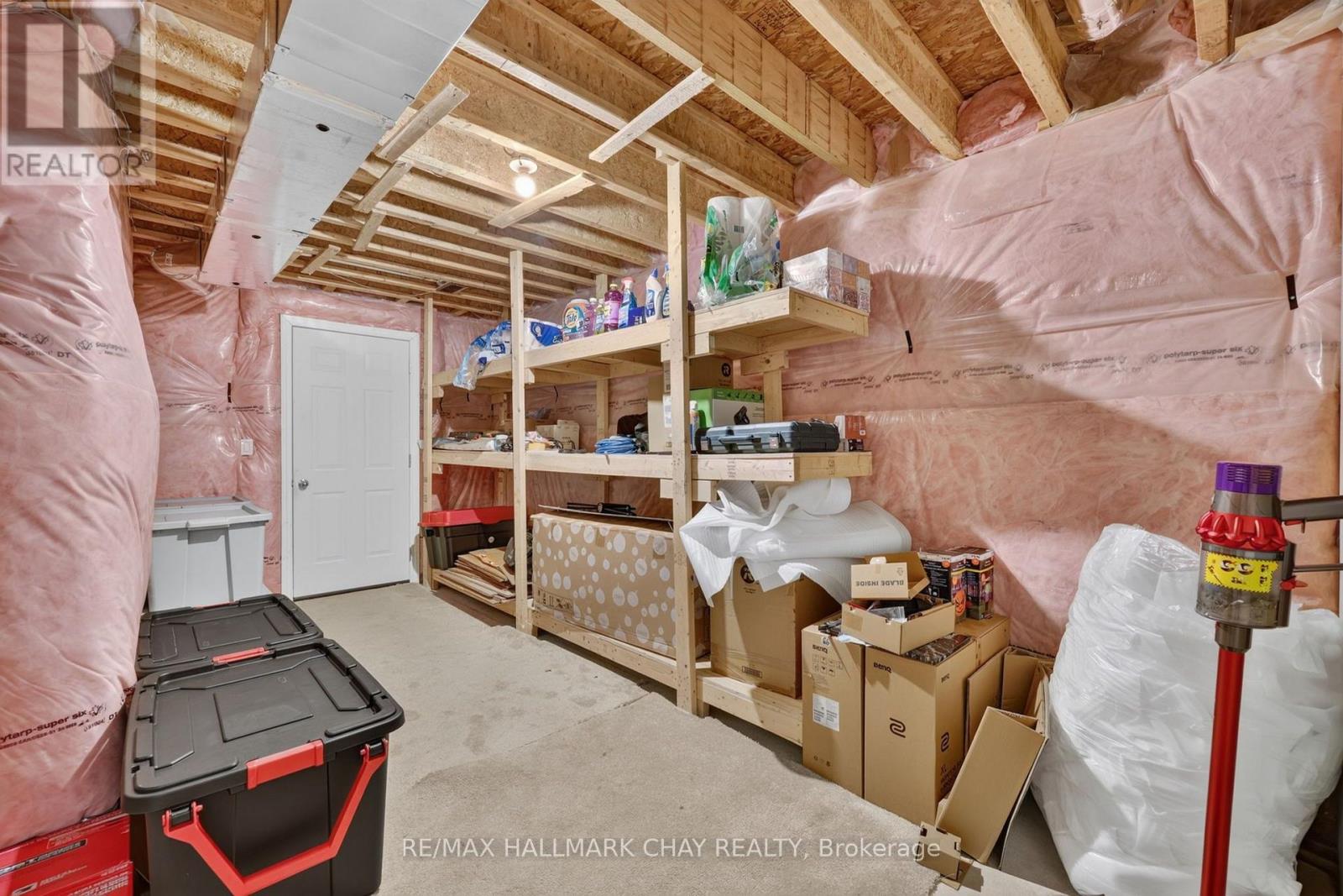 72 DECAROLIS CRESCENT - Image 38