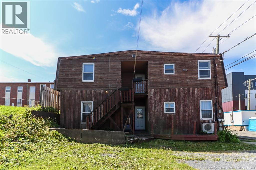 304 Carmarthen Street - 3