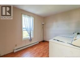 304 Carmarthen Street, photo 10