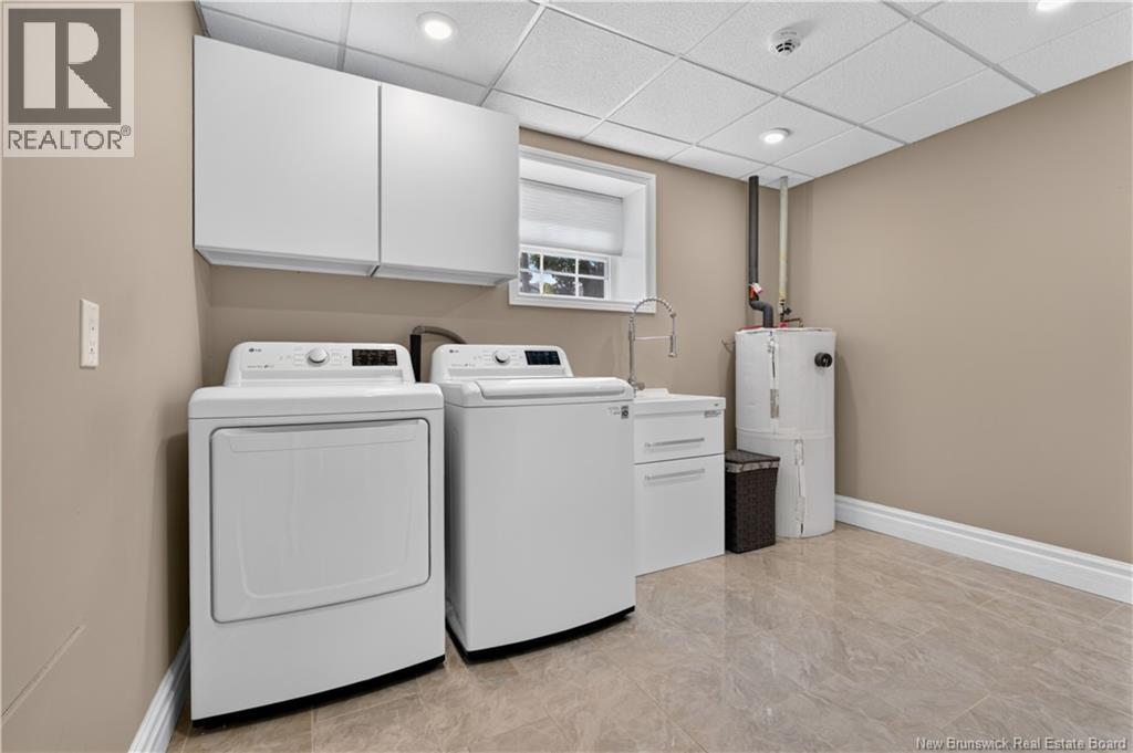 21 Adams Avenue - 37