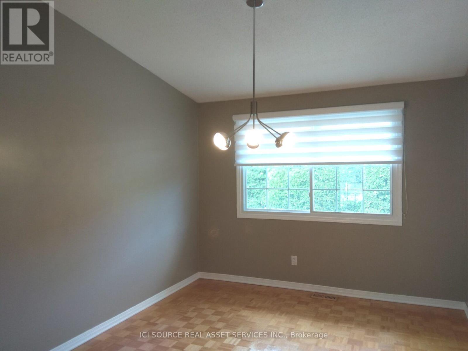 MAIN FL – 8 BIRCHVIEW ROAD, Ottawa. Luxury613. By Peter Sagos - Image 10
