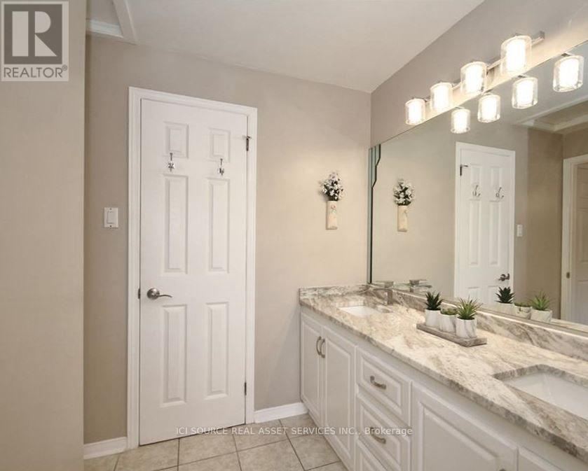 MAIN FL – 8 BIRCHVIEW ROAD, Ottawa. Luxury613. By Peter Sagos - Image 11