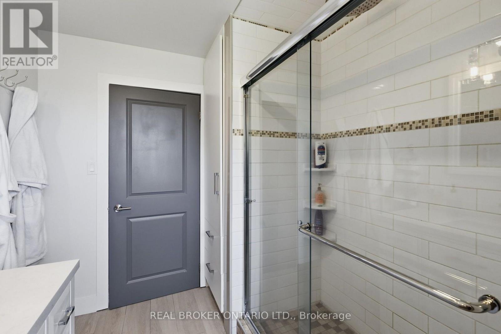 6022 TRAFALGAR ROAD - 17