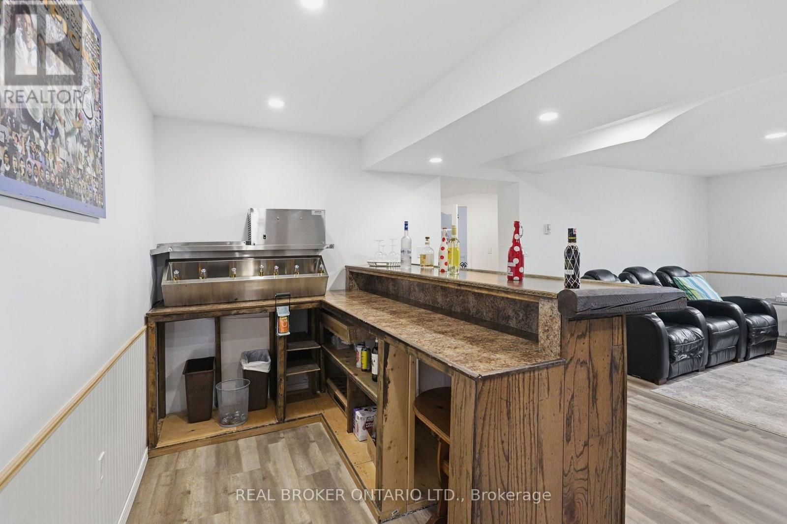 6022 TRAFALGAR ROAD - 25