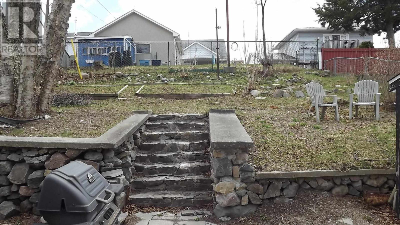 107 Hutchison AVE - 24