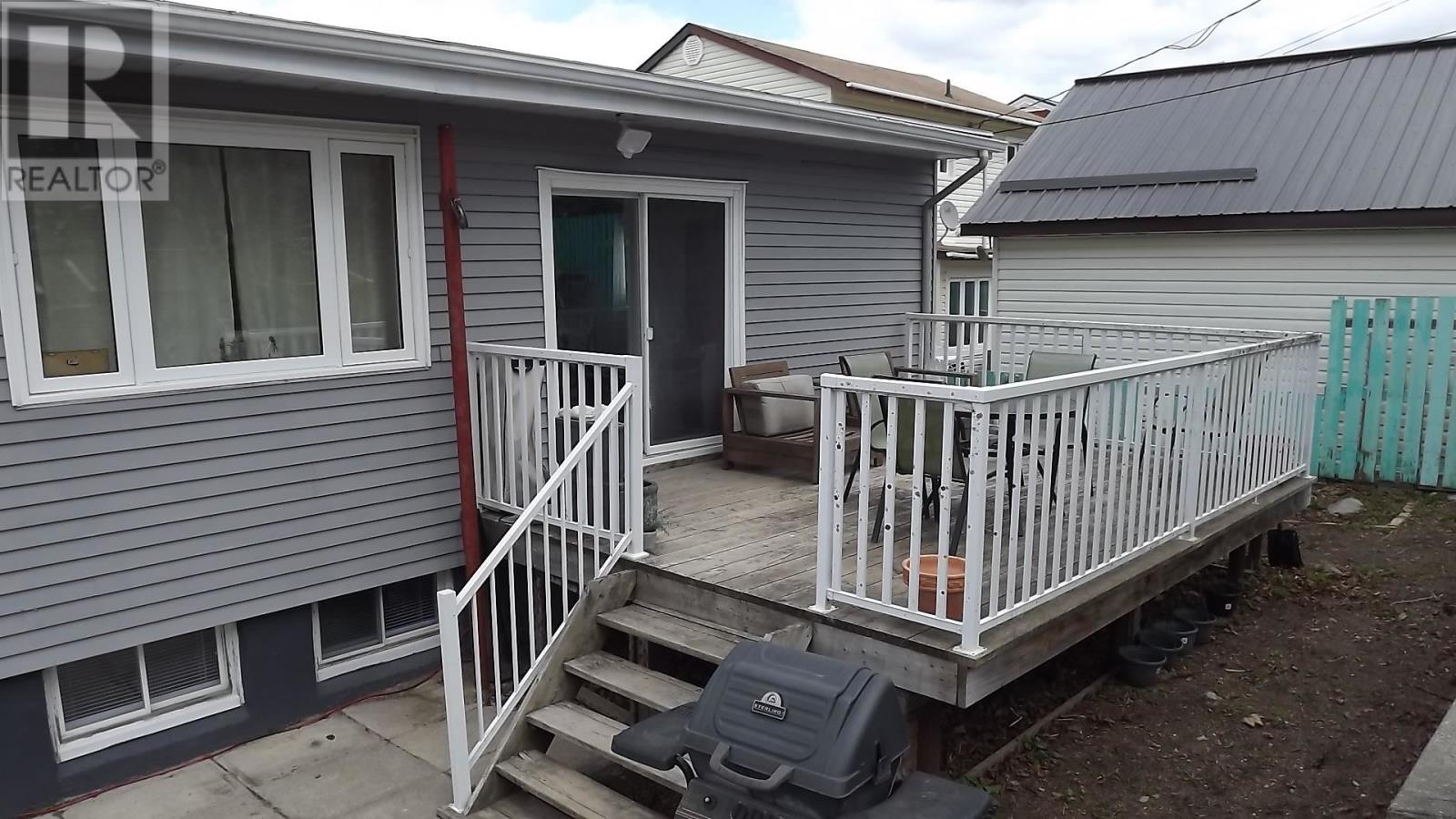 107 Hutchison AVE - 25