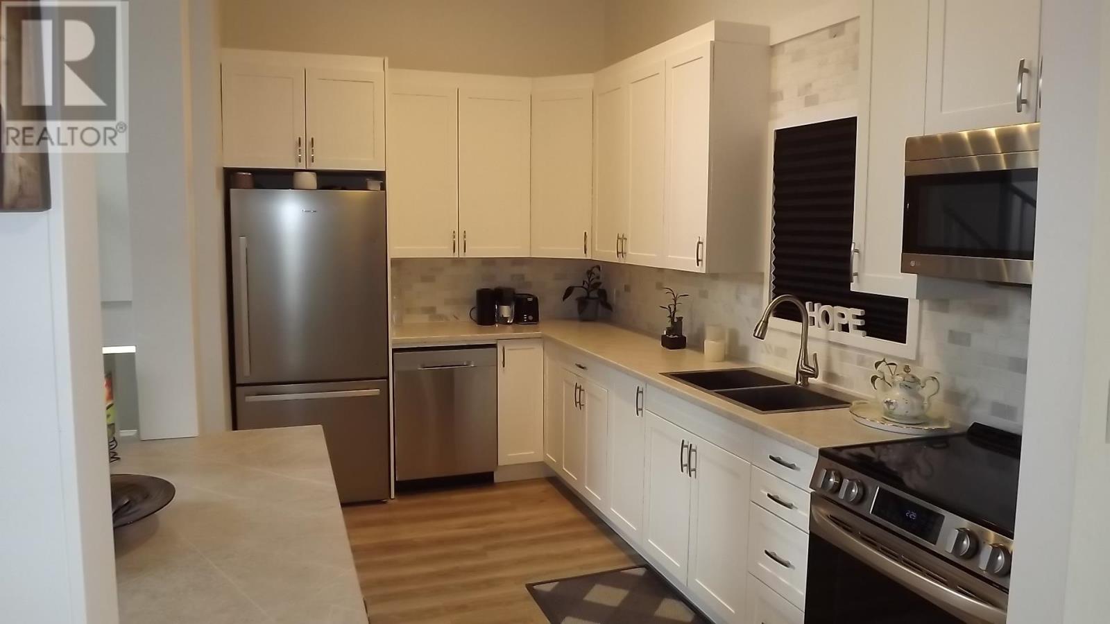 107 Hutchison AVE - 7