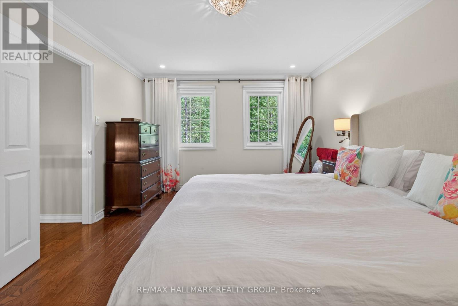 1372 JULES LEGER DRIVE - 27