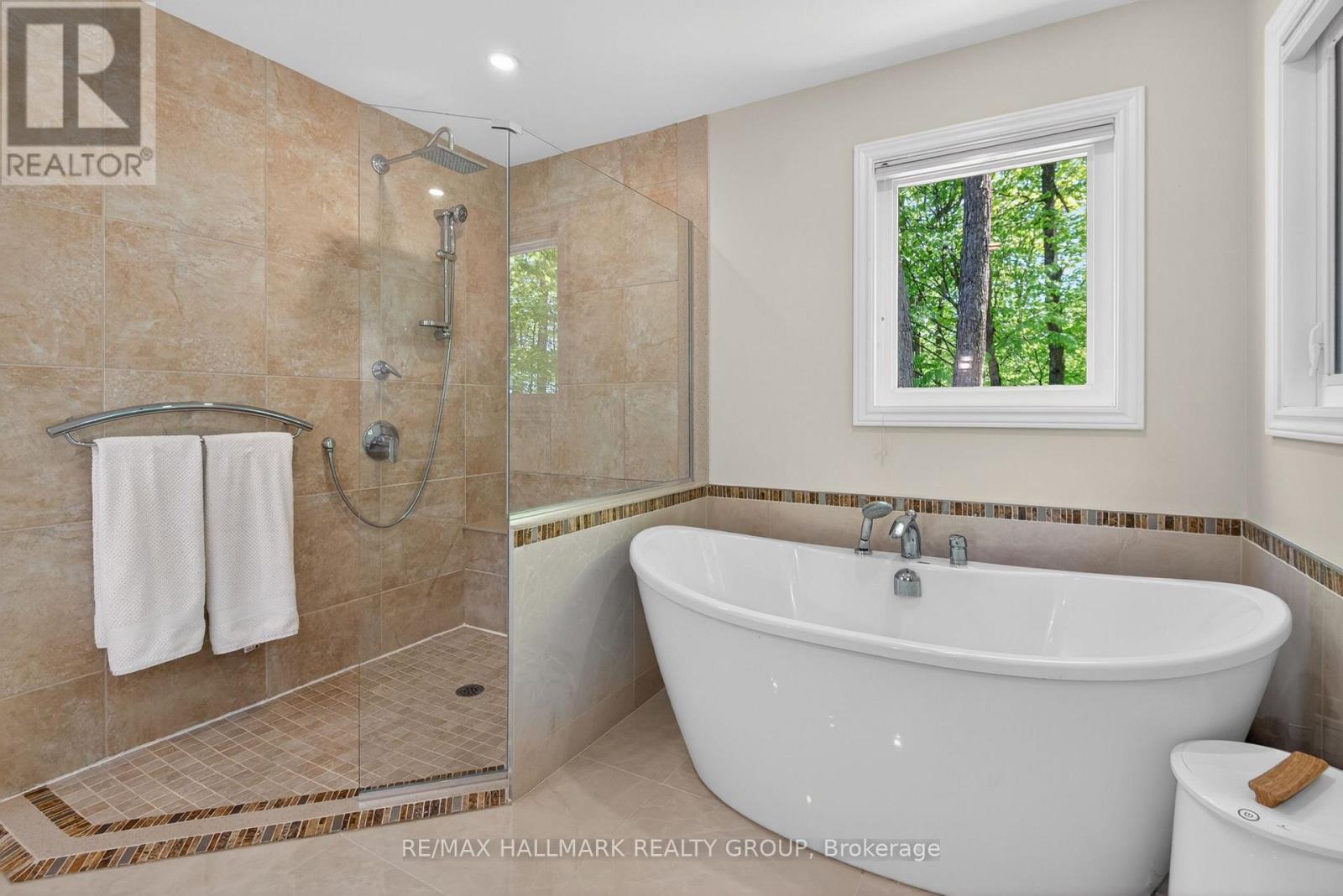 1372 JULES LEGER DRIVE - 31