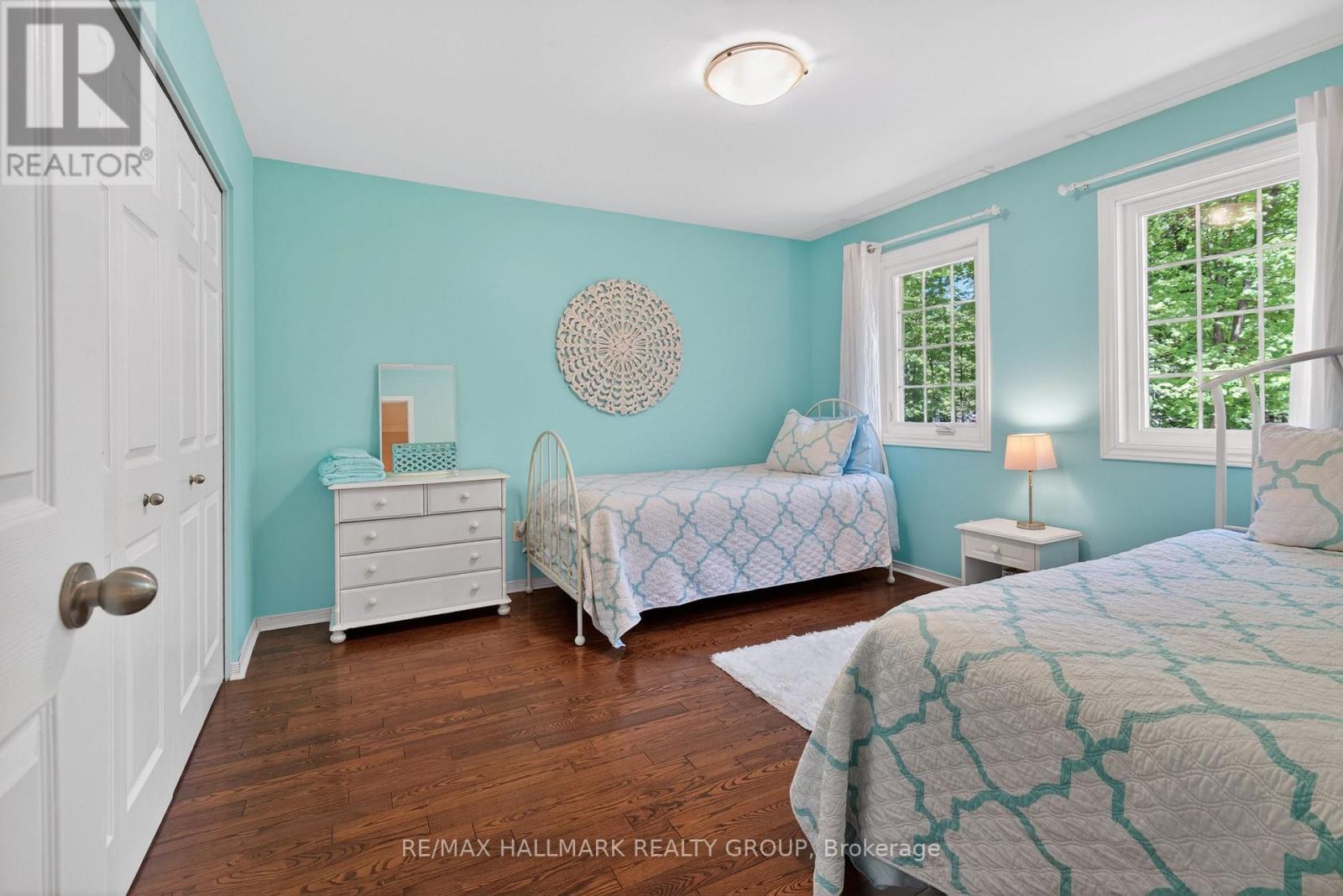 1372 JULES LEGER DRIVE - 36