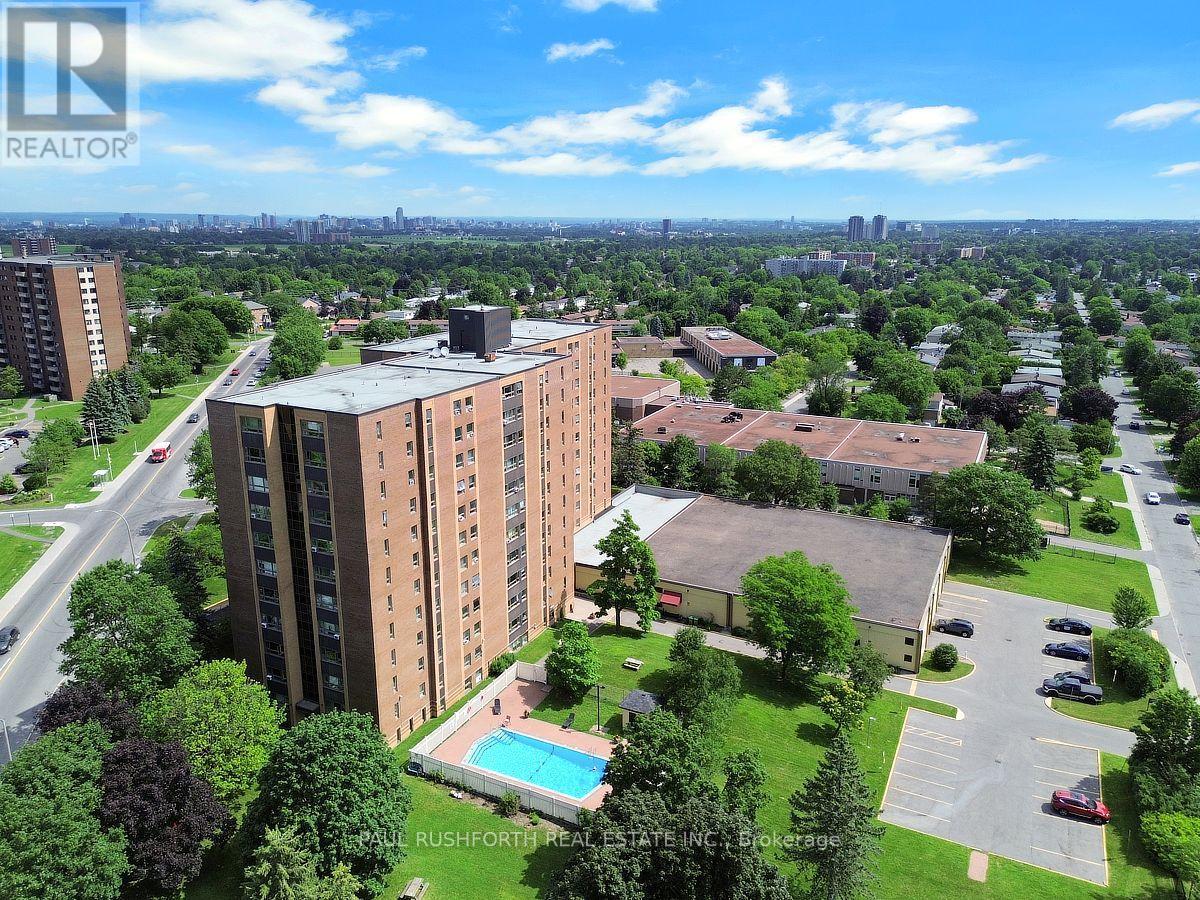#201 1356 MEADOWLANDS DRIVE E - 30