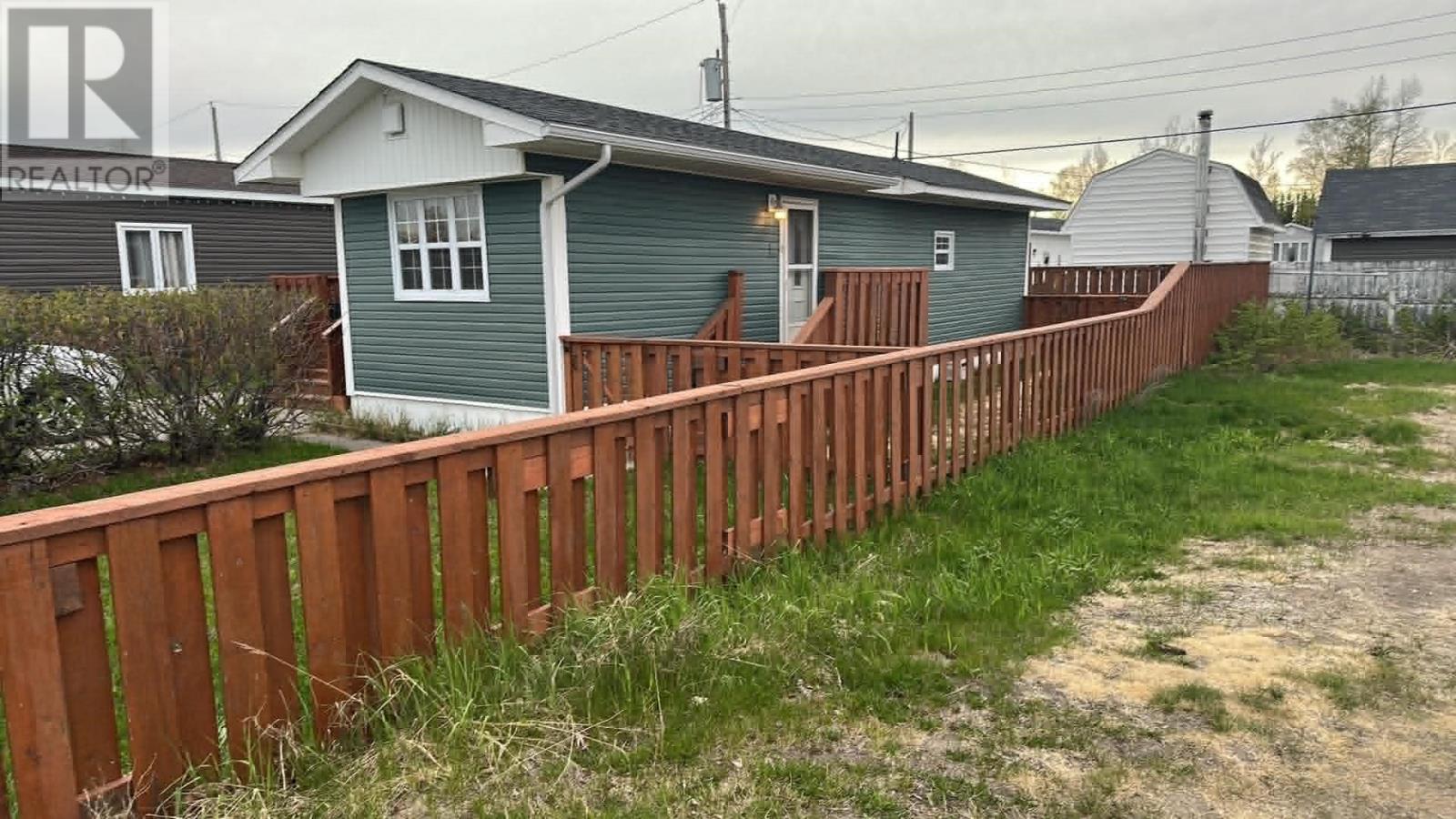 16 Burry Crescent - 3