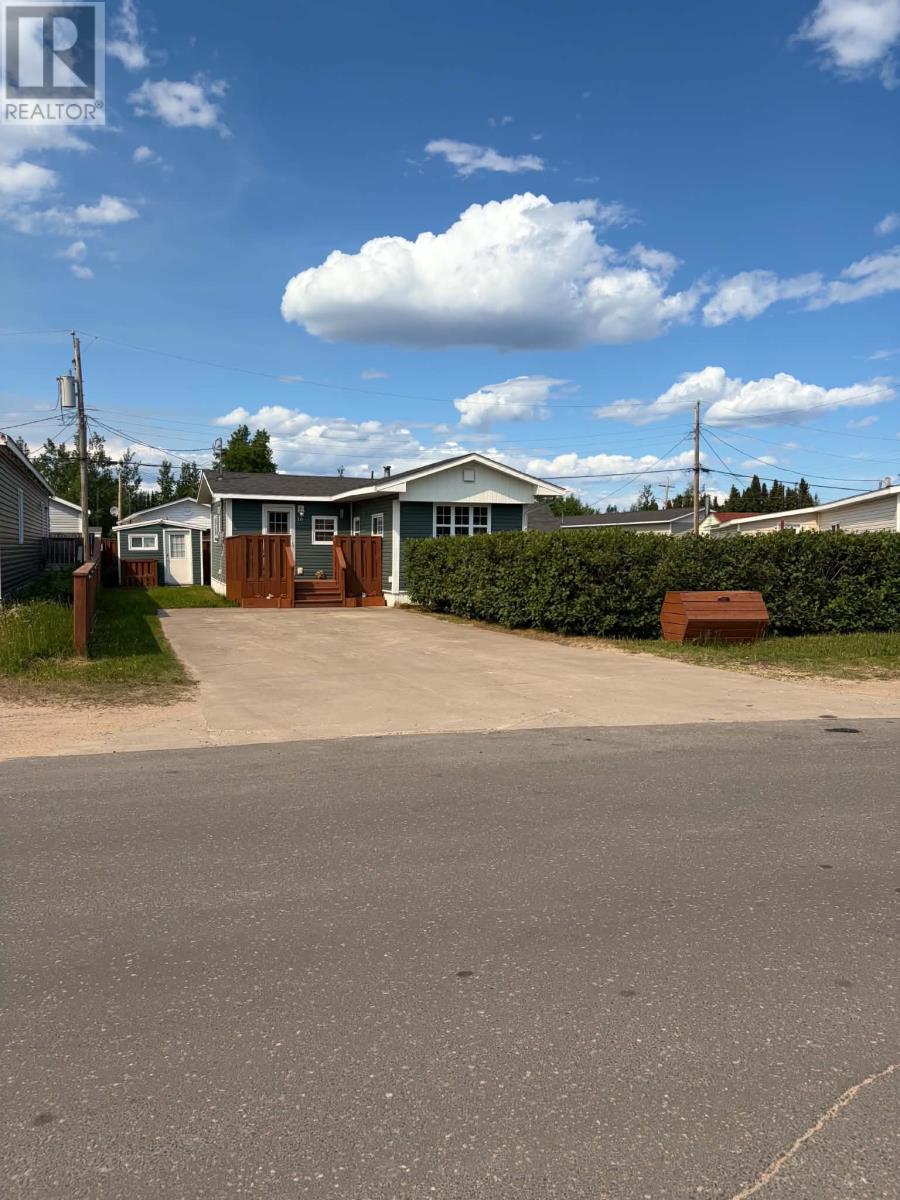 16 Burry Crescent - 1