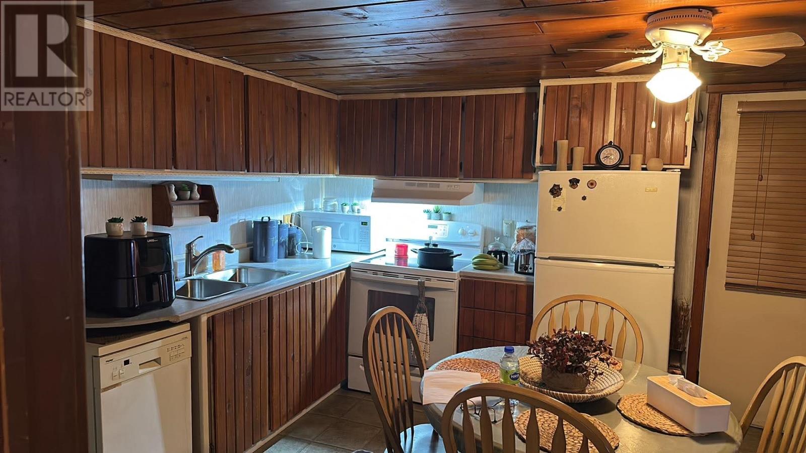 16 Burry Crescent - 11