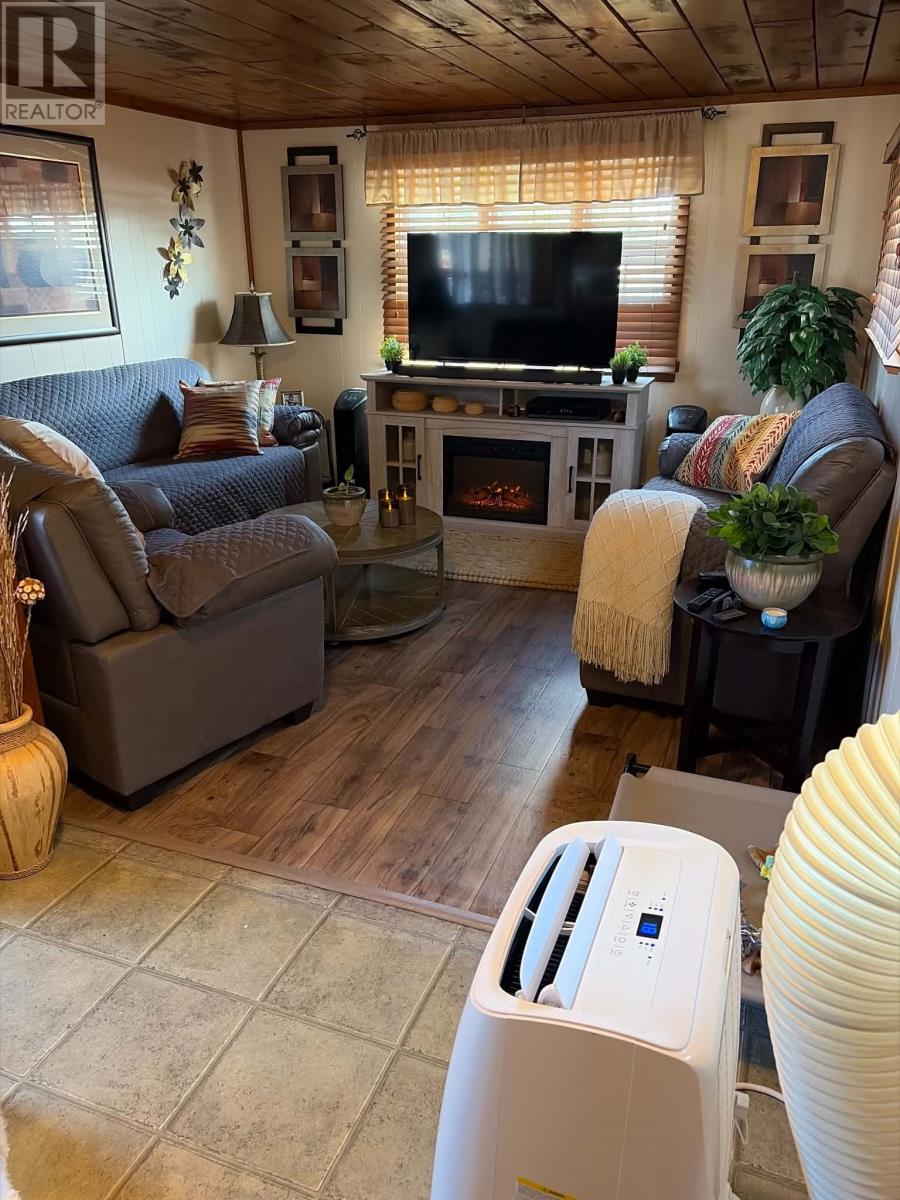16 Burry Crescent - 13