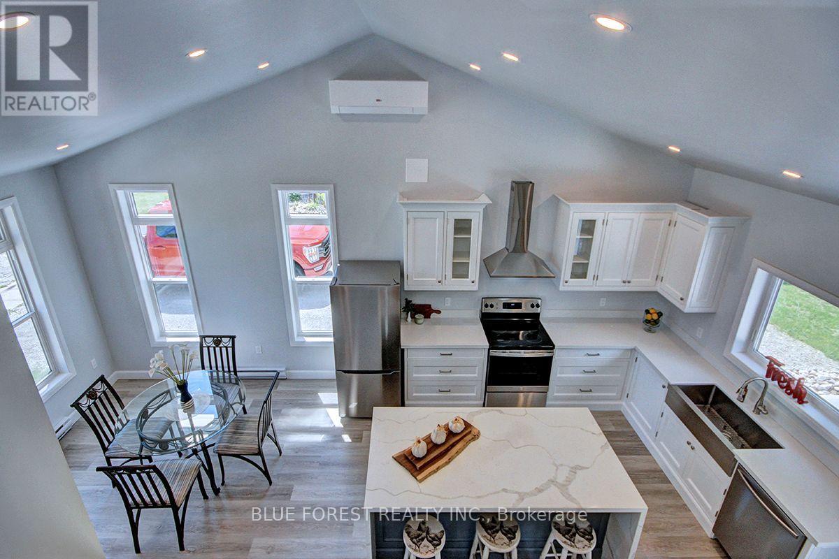 454 TRERICE STREET - 6