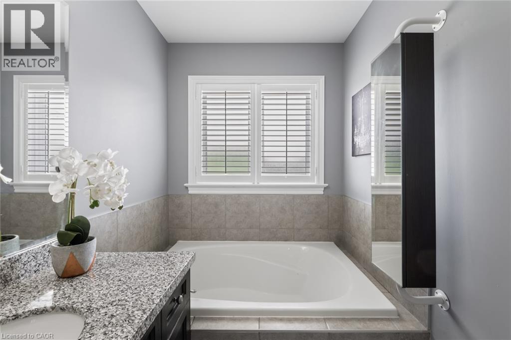 21 SUMMERBERRY Way - Image 35