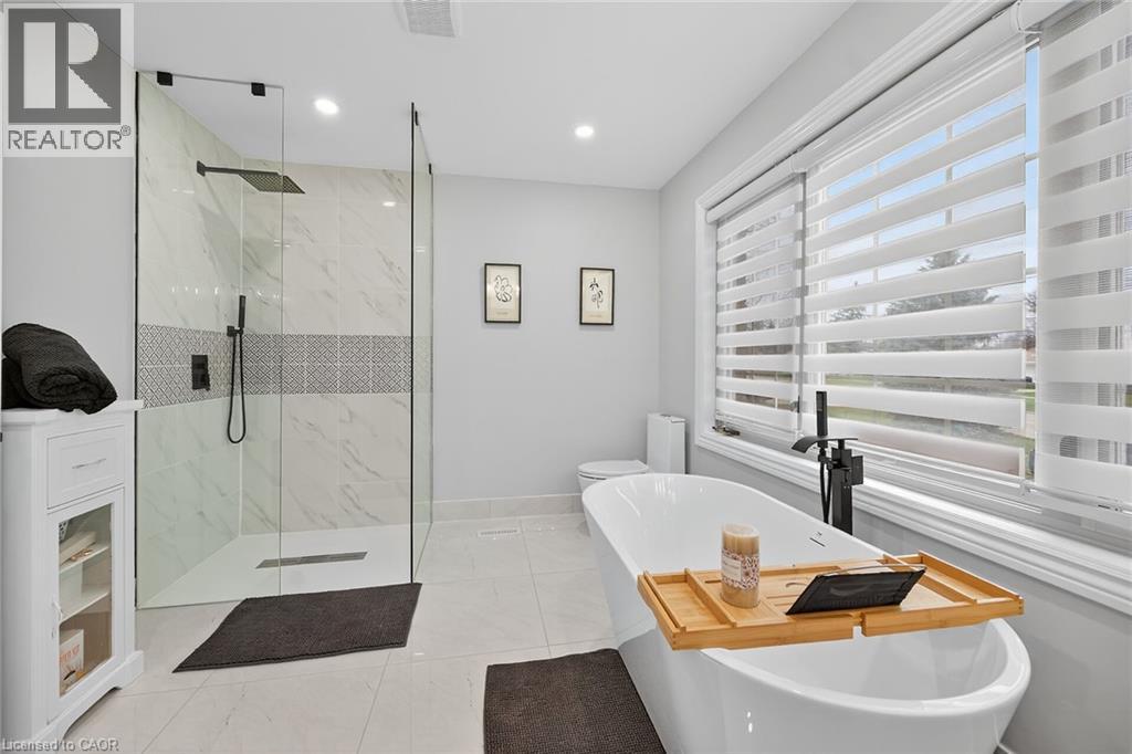 397 CAITHNESS Street E - 23