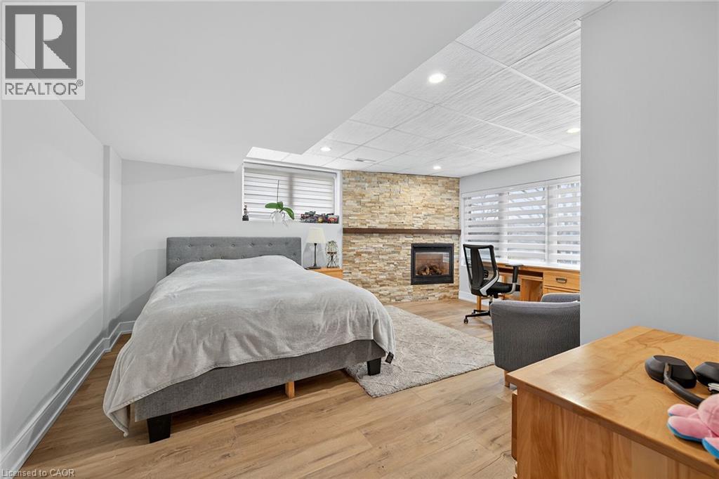 397 CAITHNESS Street E - 39
