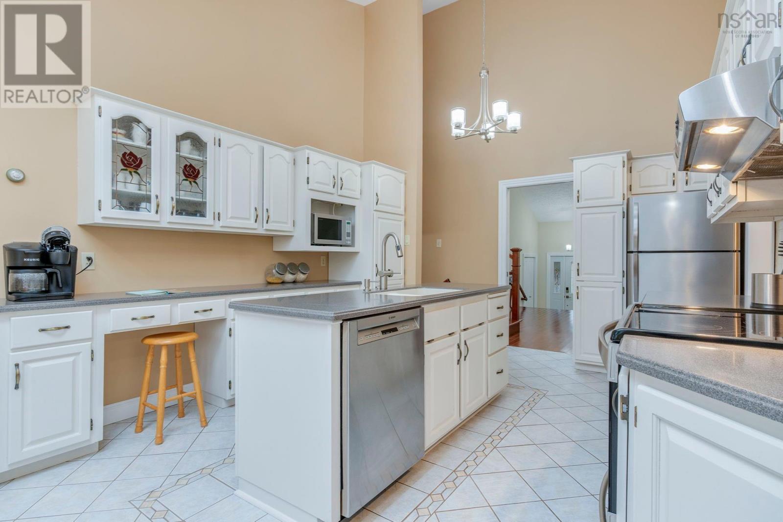 7 Banbury Close - 13
