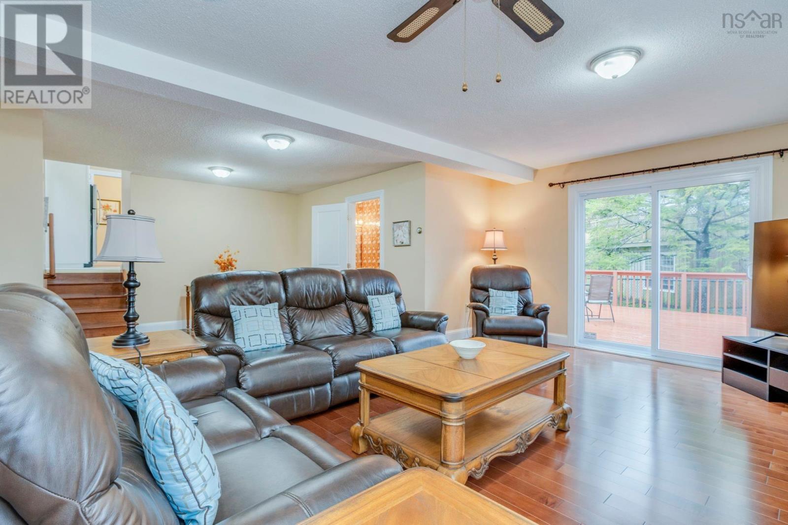 7 Banbury Close - 36