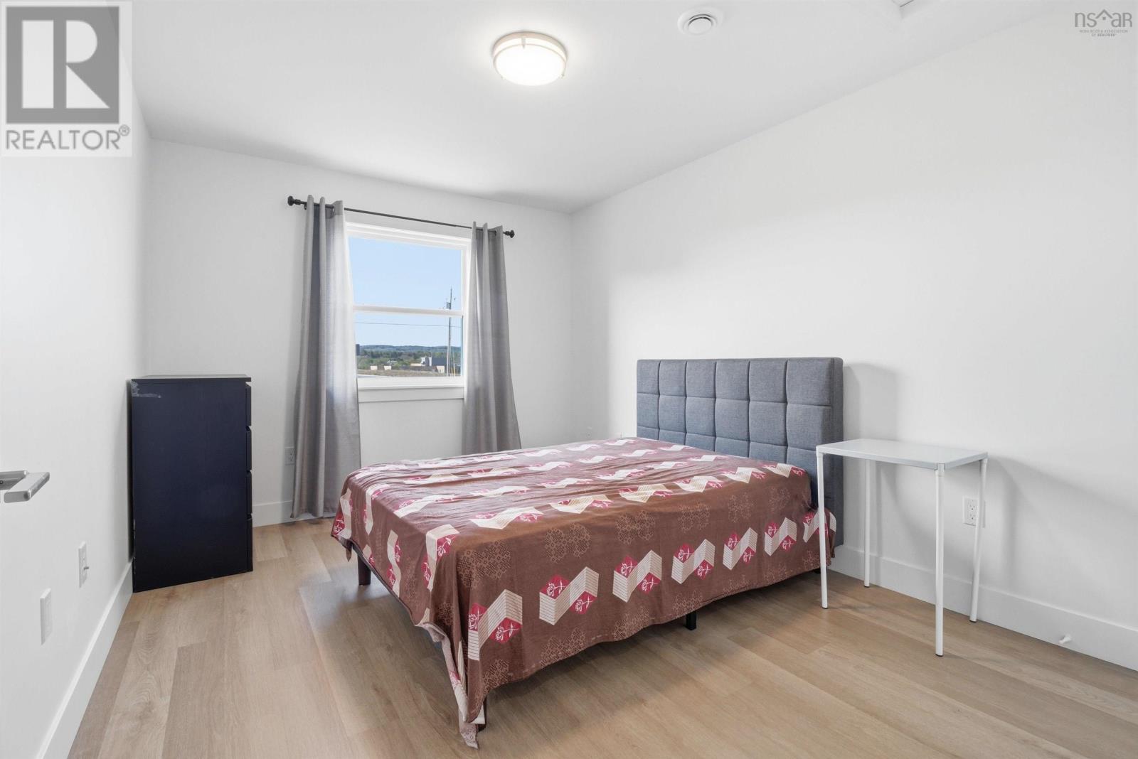 76 Burgess Crescent - 20