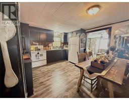 15 Robinson Avenue thumbnail 13