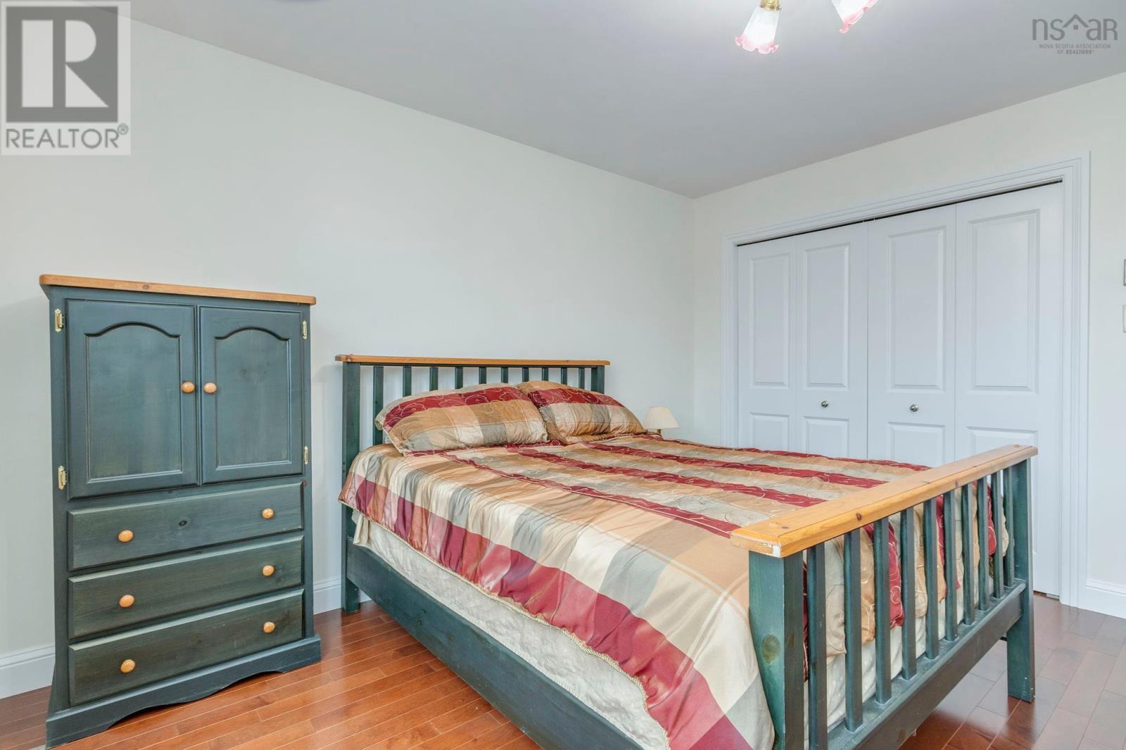 7 Banbury Close - 25